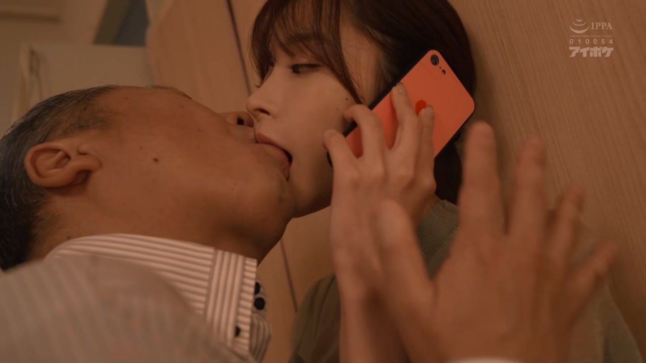 【糖三岁】，嫩妹，超性感嘴唇，就喜欢这种纯天然大奶子，老哥们冲啊